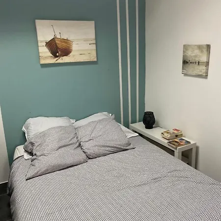 20 M2 Meuble A 50 M De La Gare Apartment Sete